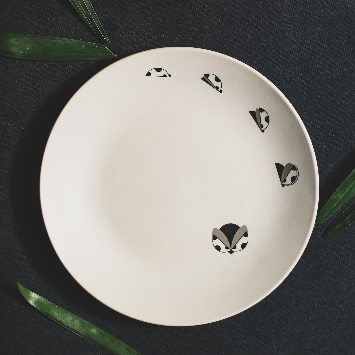 Bug Me- Dinner Plate